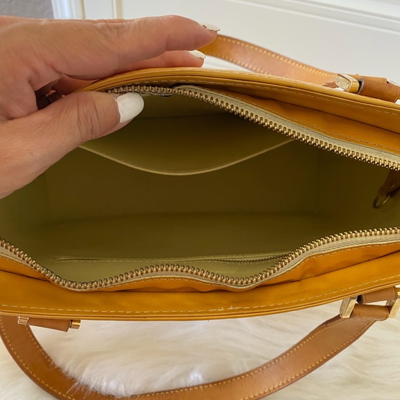 SOLD‼️ 💛 Louis Vuitton Houston Bag - Picture 9 of 16
